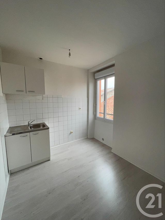 Appartement F2 à louer - 2 pièces - 45.0 m2 - GRAULHET - 81 - MIDI-PYRENEES - Century 21 Sg Immo