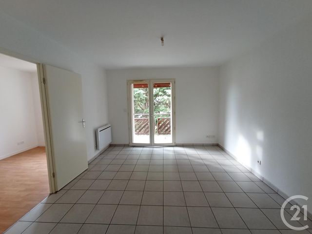 Appartement T2 à louer - 2 pièces - 35.45 m2 - GRAULHET - 81 - MIDI-PYRENEES - Century 21 Sg Immo